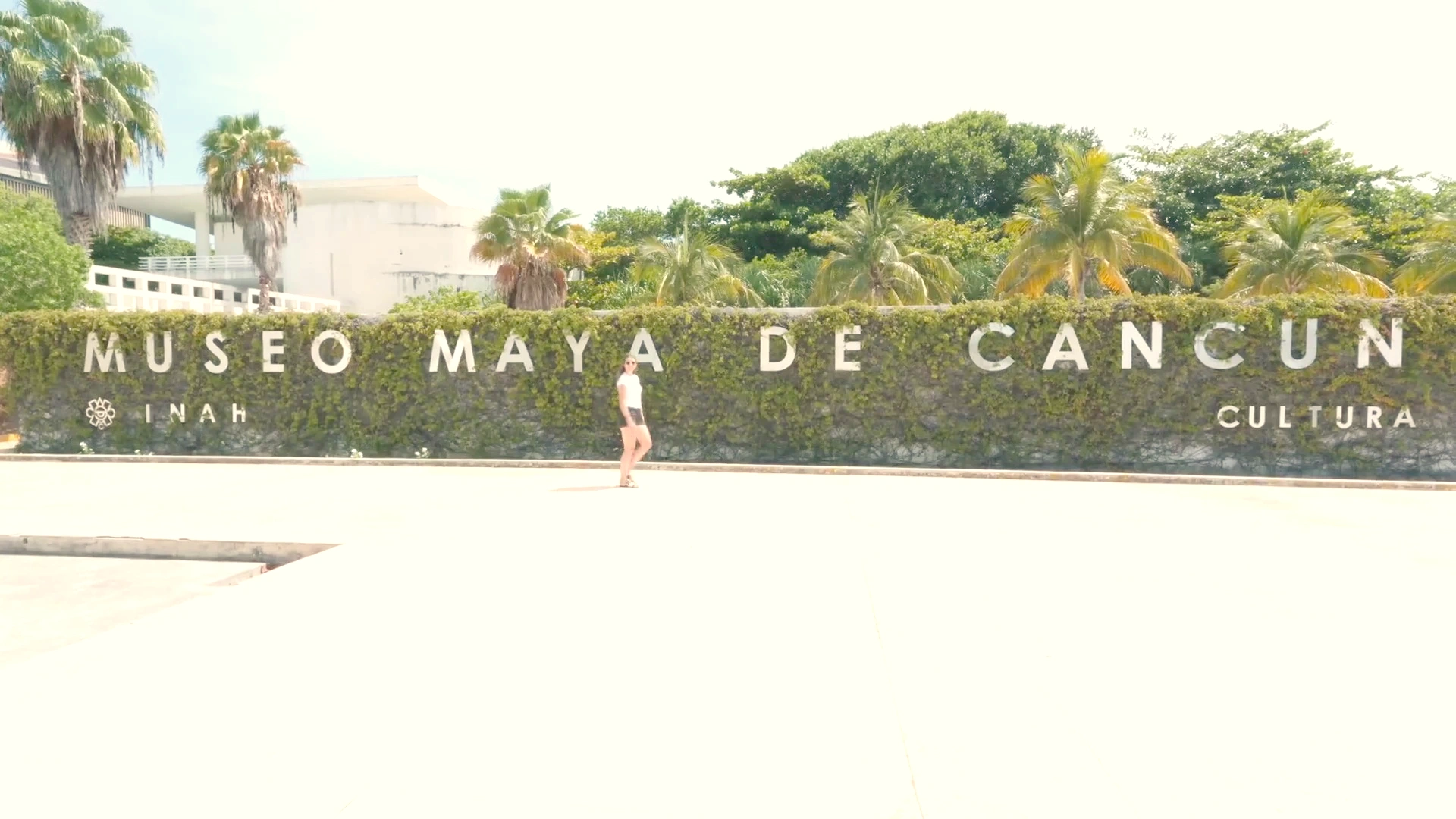 Museo Maya de Cancun: Artifacts & Ancient Sites