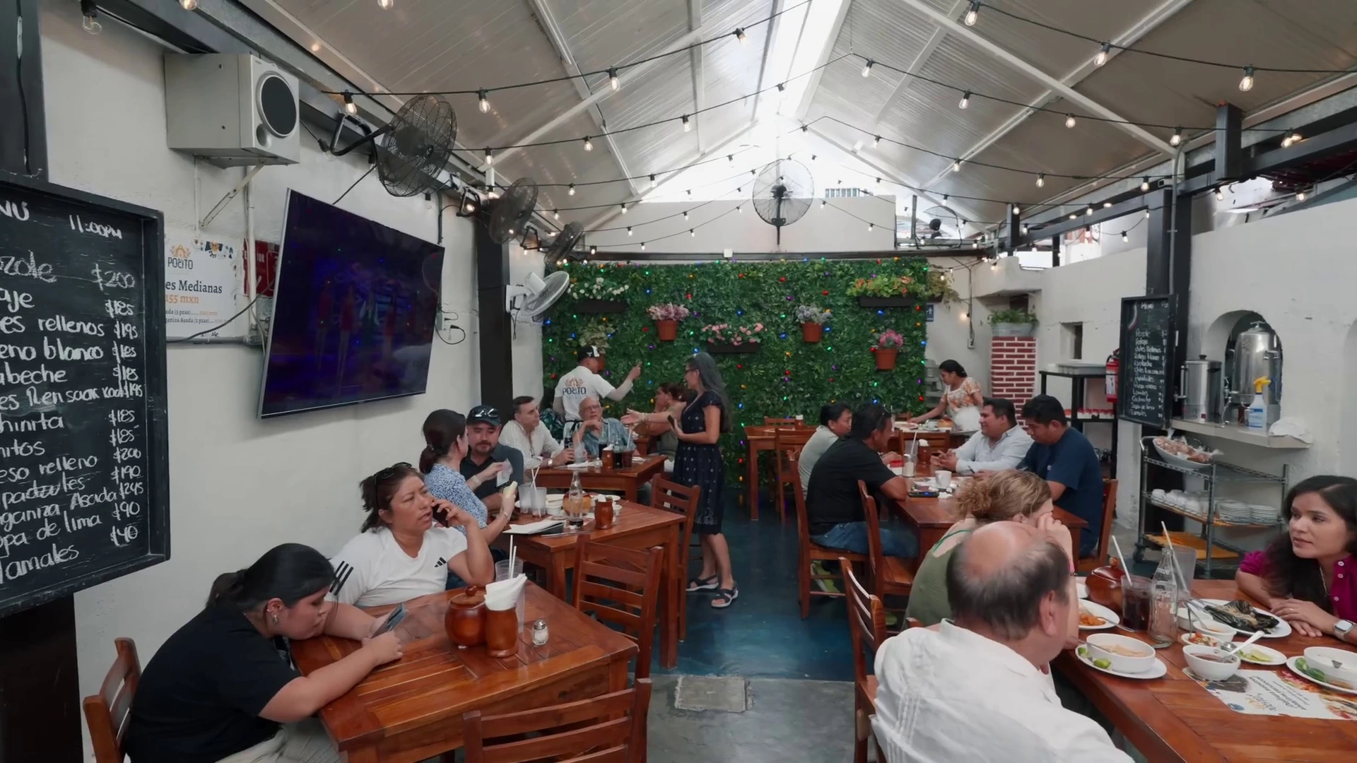 Downtown Cancún: Authentic Eatery Gastronomy