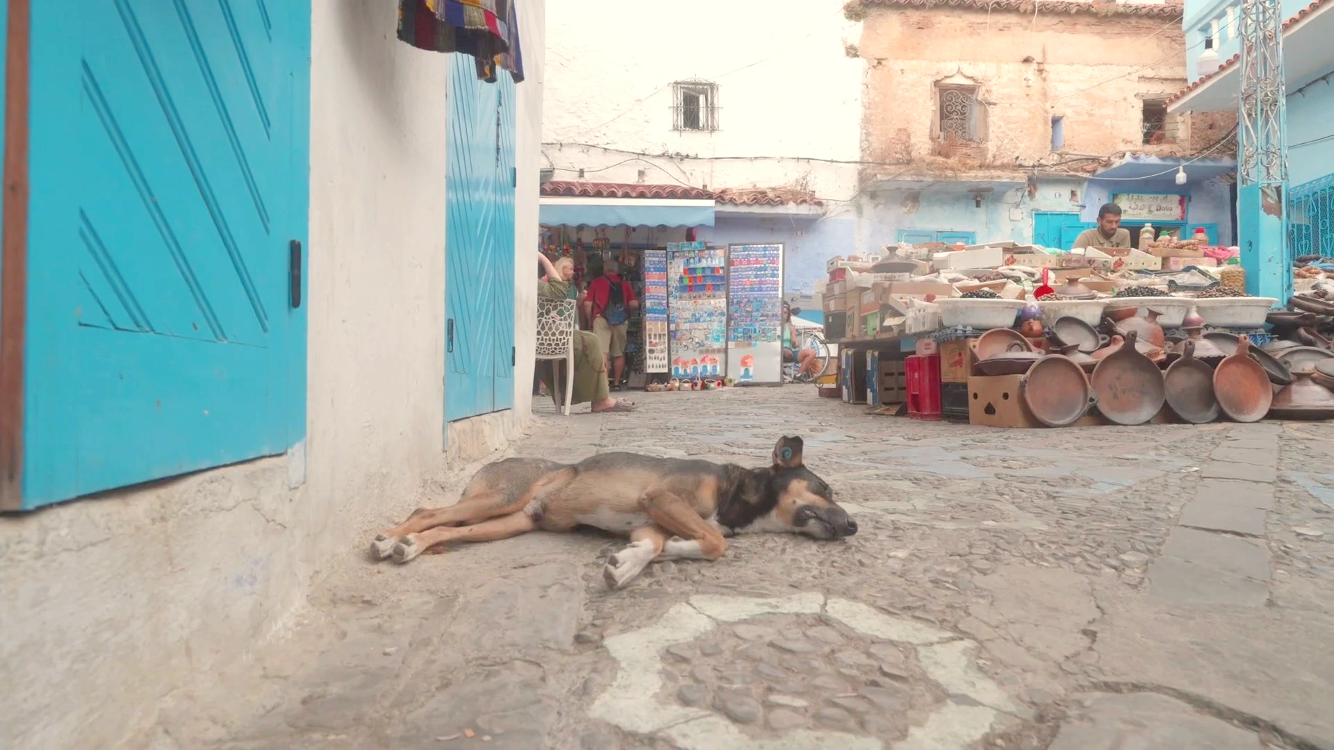 Chefchaouen Medina: Artisanal Pottery & Street Commerce